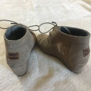 Toms lace up wedges